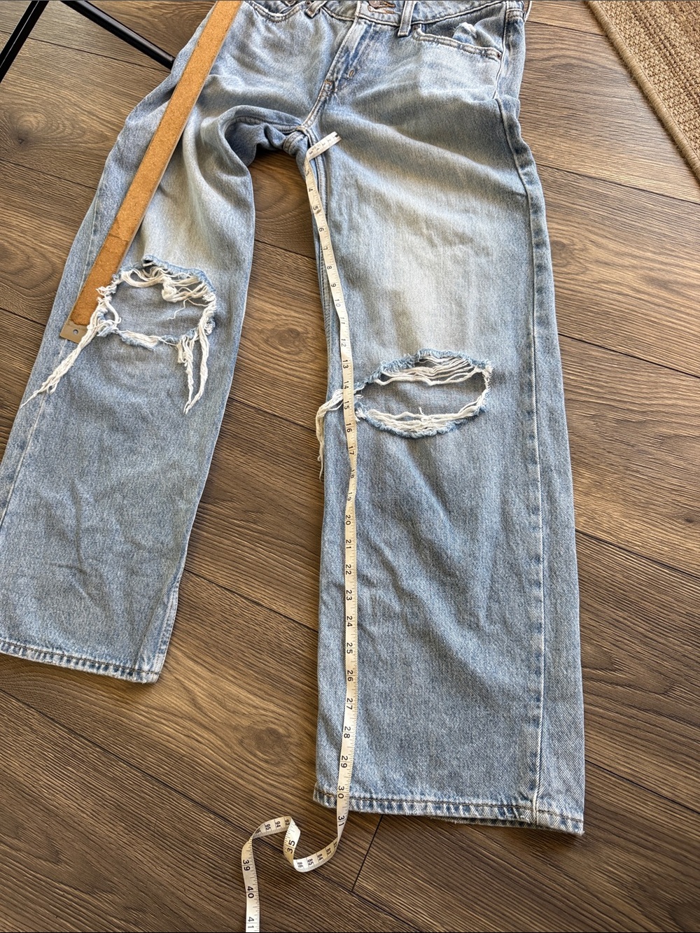 Levi’s Superlow Light Blue Distressed Women’s Jeans size 27 - Picture 10 of 12